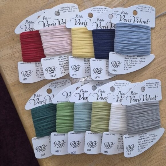 Threads-Rainbow Gallery- Petite Very Velvet-11 colors-for needlearts - Picture 3 of 5